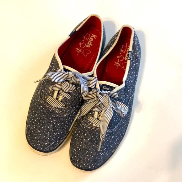 Seller photo, Poshmark